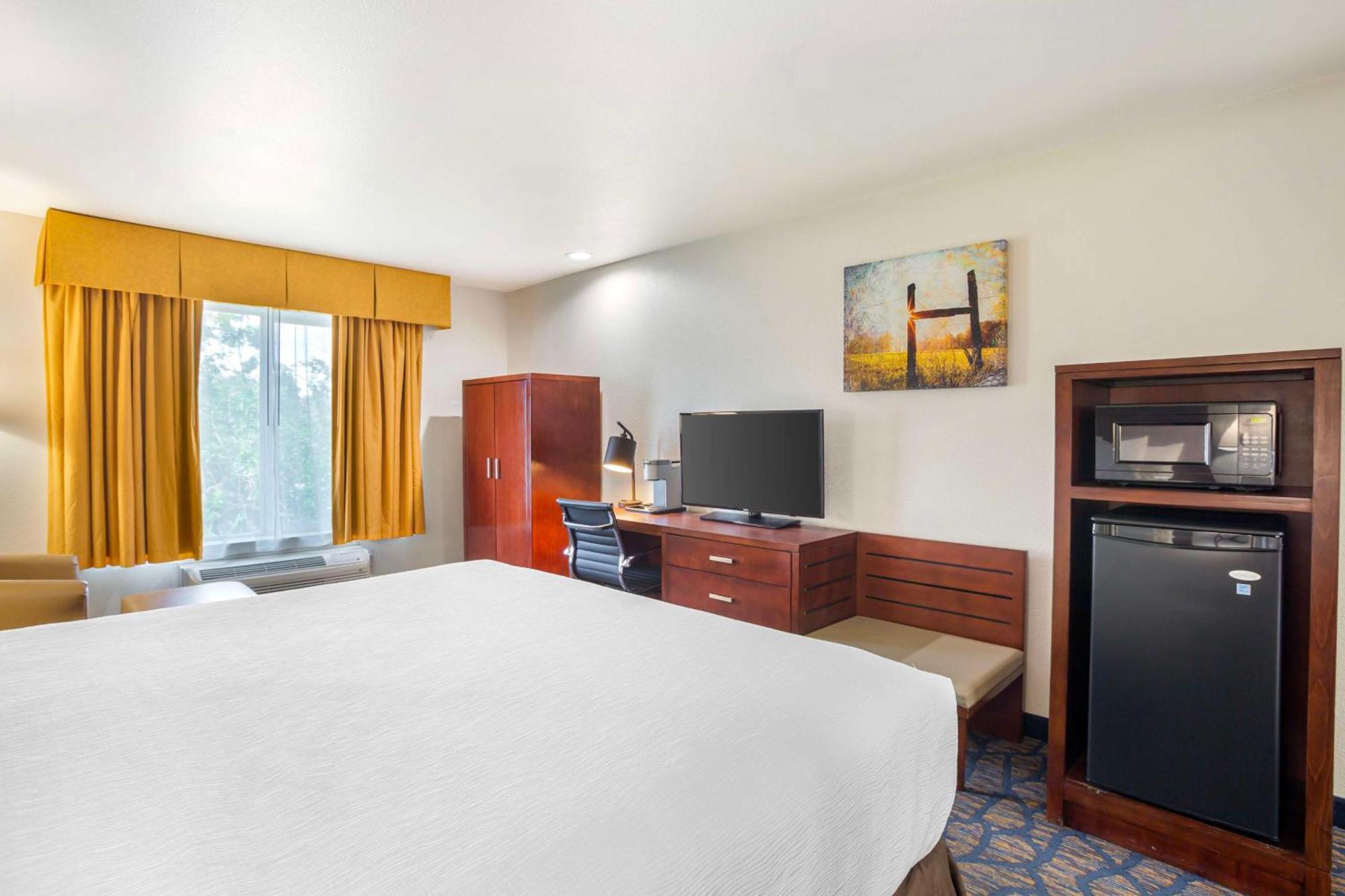 Best Western Plus Villa Del Lago Inn Patterson Exterior photo