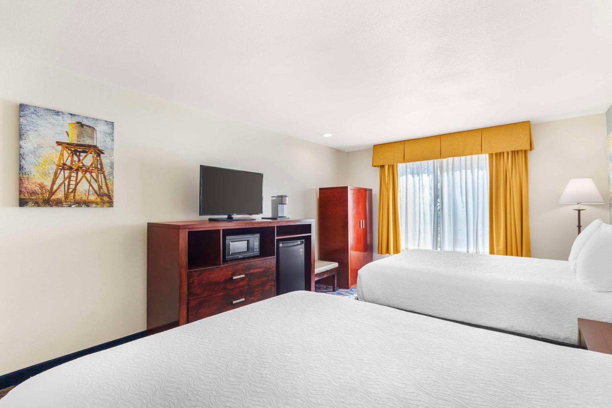 Best Western Plus Villa Del Lago Inn Patterson Exterior photo