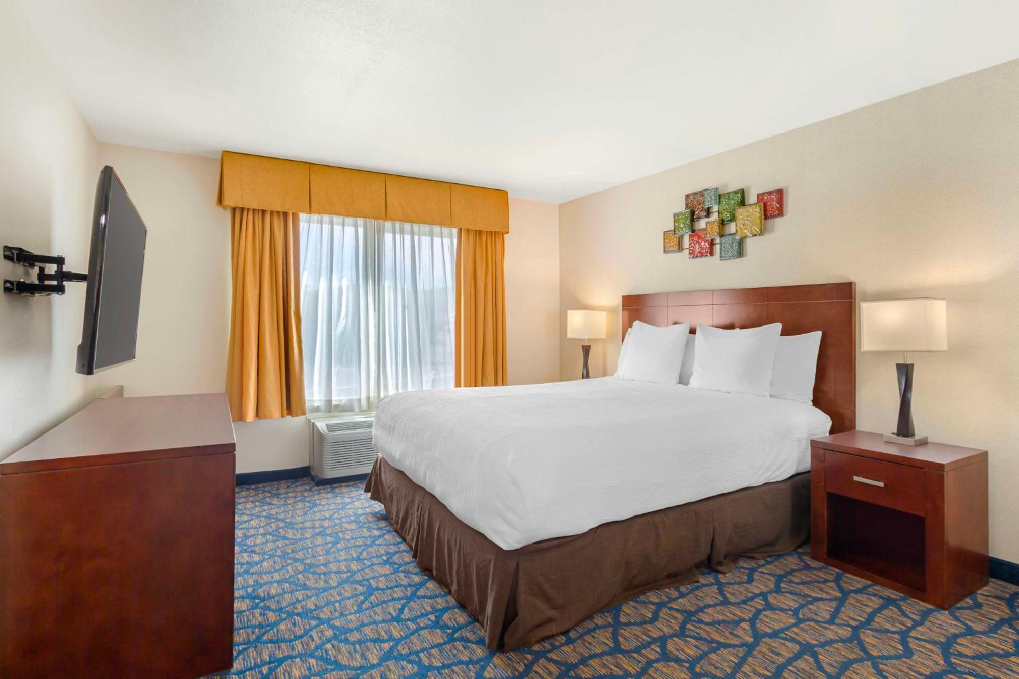 Best Western Plus Villa Del Lago Inn Patterson Exterior photo